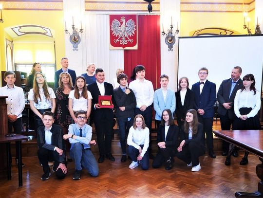 Znamy zwycięzców miejskiego konkursu wiedzy ÓSMOKLASISTA ROKU 2022