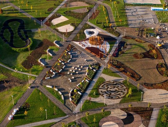 Zobacz Park Europejski z drona (FILMIK)