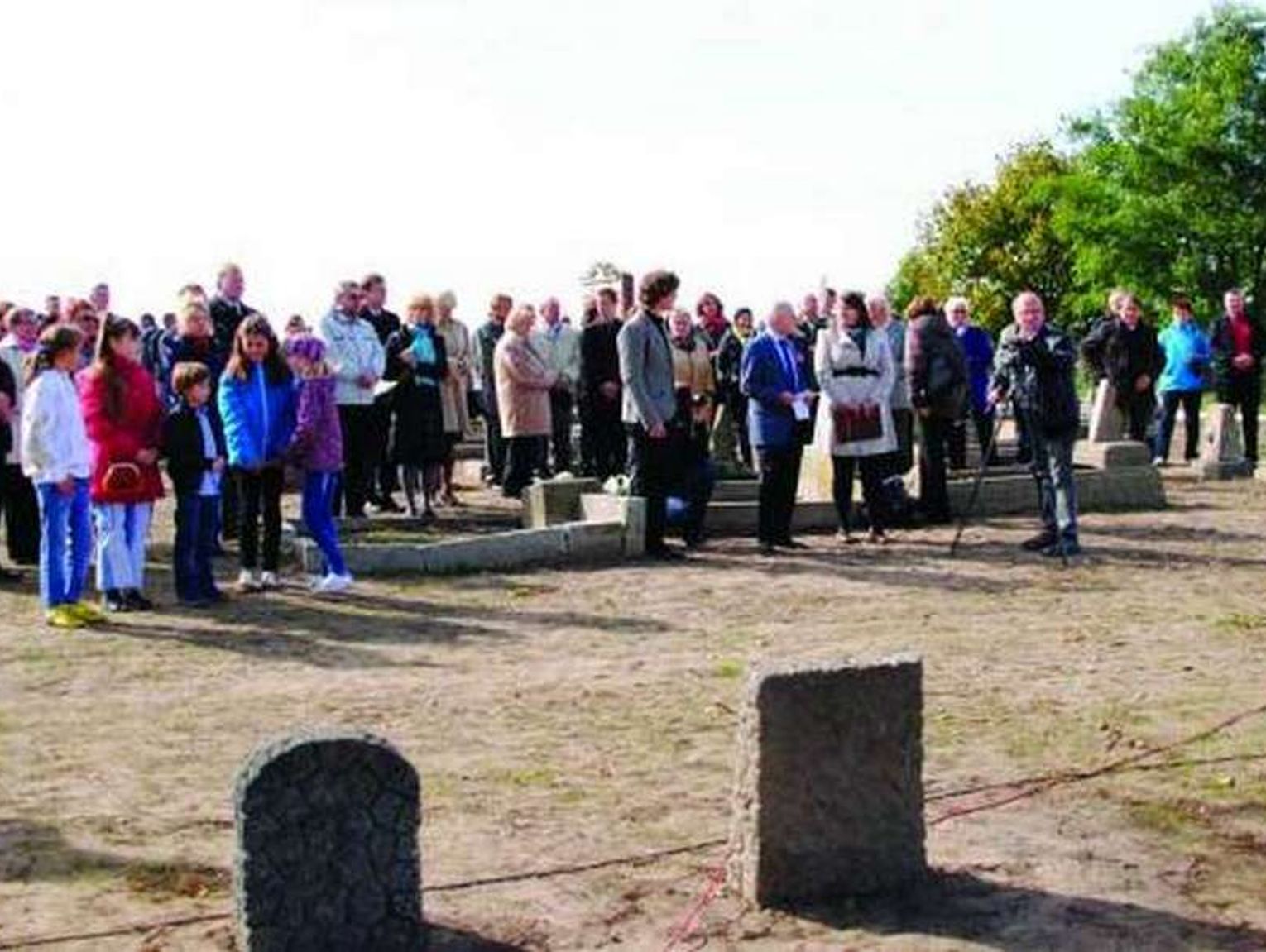 Okaleczony Jezus to symbol losu przedwojennych cmentarzy