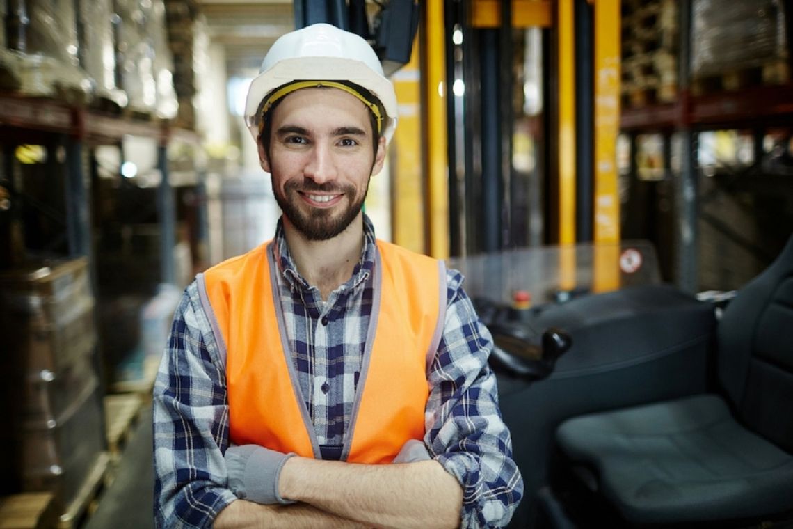 10 popularnych pytań o wózki widłowe wysokiego składowania 10 popularnych pytań o wózki widłowe wysokiego składowania