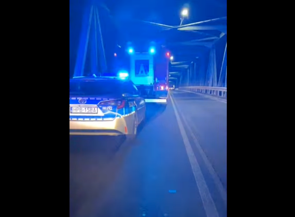 16-latka na moście w kryzysie emocjonalnym. Służby zapobiegły tragedii