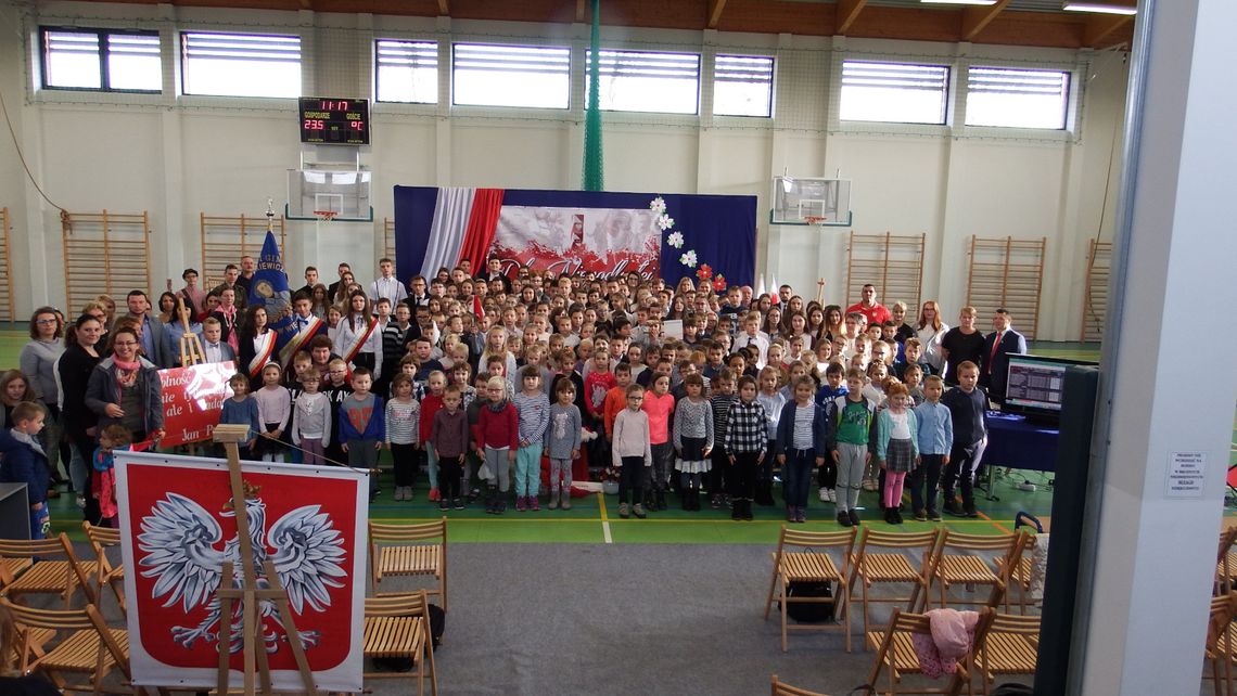 250 osób dla Niepodległej 250 osób dla Niepodległej