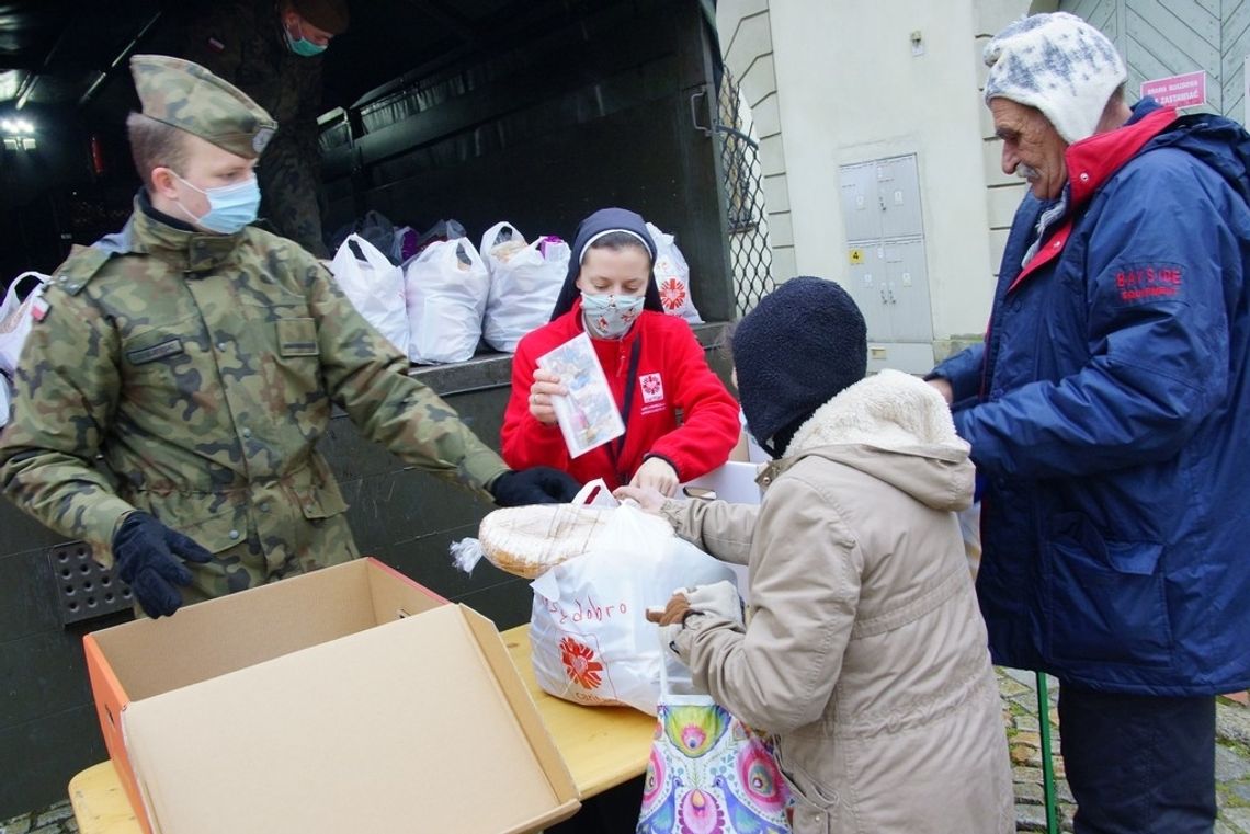 750 razy "Niosę dobro"
