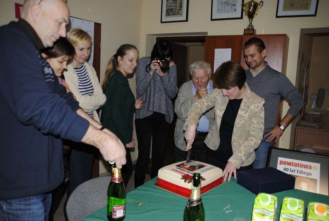 777 lat Ediego! 777 lat Ediego!