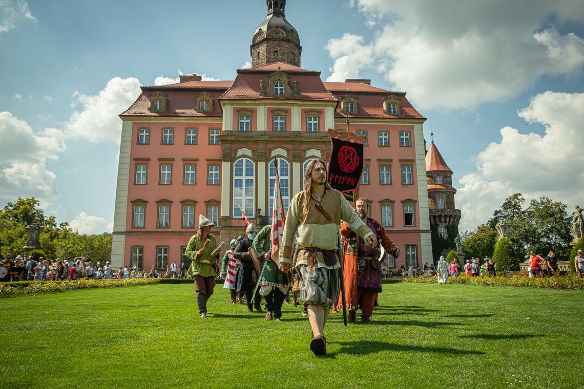 A może weekend rycerski w prawdziwym zamku?