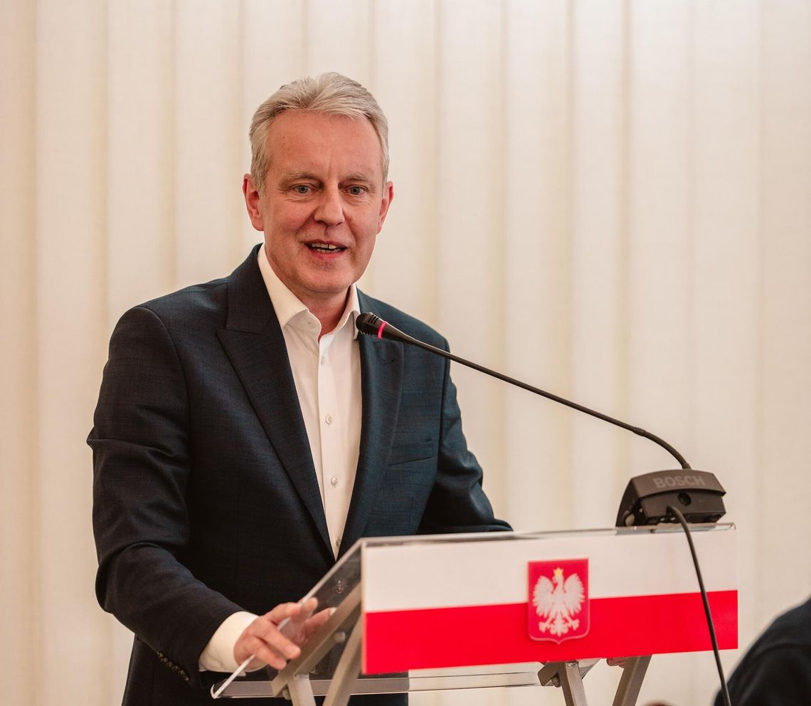 Absolutorium bez głosów sprzeciwu