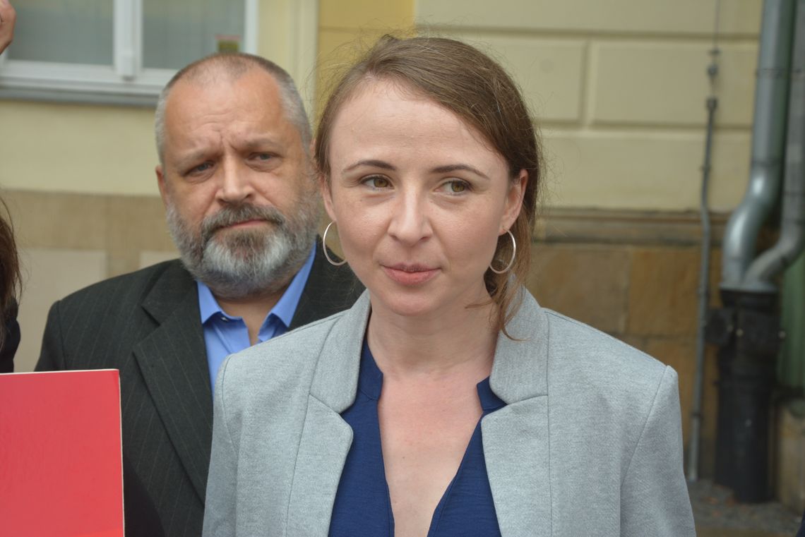 Agnieszka Dziemianowicz-Bąk wchodzi do Sejmu. To eks-oławianka