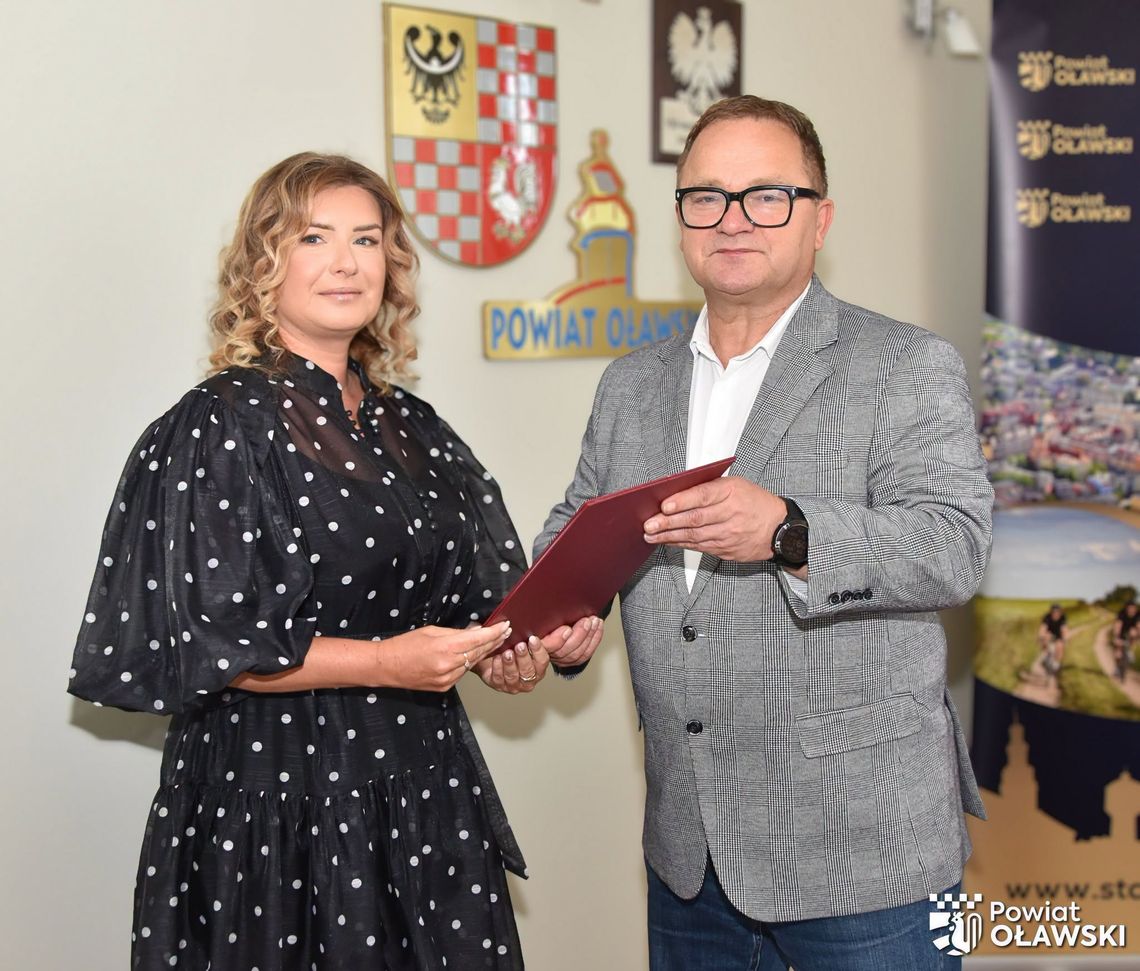 𝗔𝗴𝗻𝗶𝗲𝘀𝘇𝗸𝗮 𝗦𝘇𝗮𝘄𝗮𝗻-𝗣𝗮𝗿𝗮𝘀 nowym dyrektorem CKZiU w Oławie
