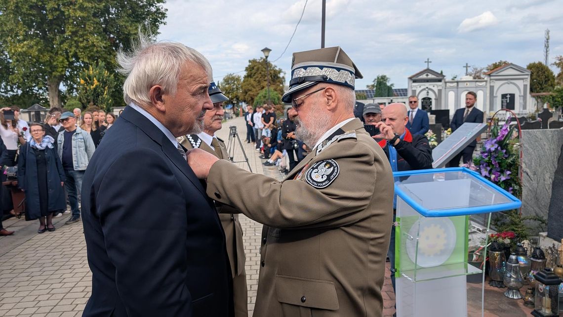 Aleksander Maciejewicz odznaczony srebrnym krzyżem Aleksander Maciejewicz odznaczony srebrnym krzyżem