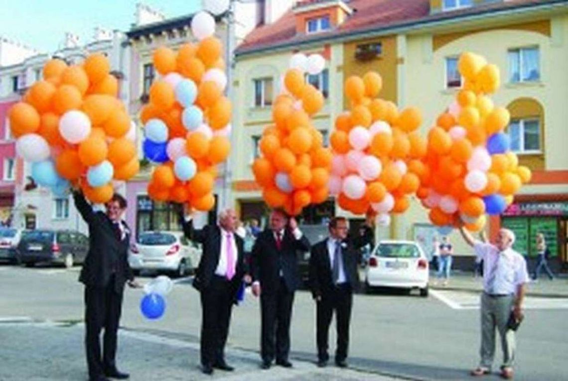 Balony rozpoczęły kampanię