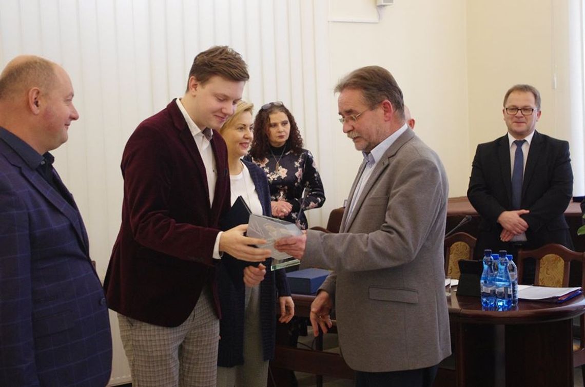 Bartek Deryło z gratulacjami od burmistrza