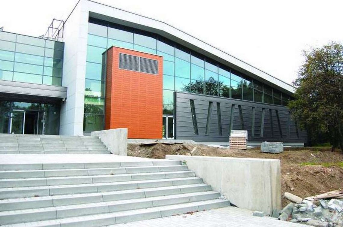 Basen wciaż nierozliczony