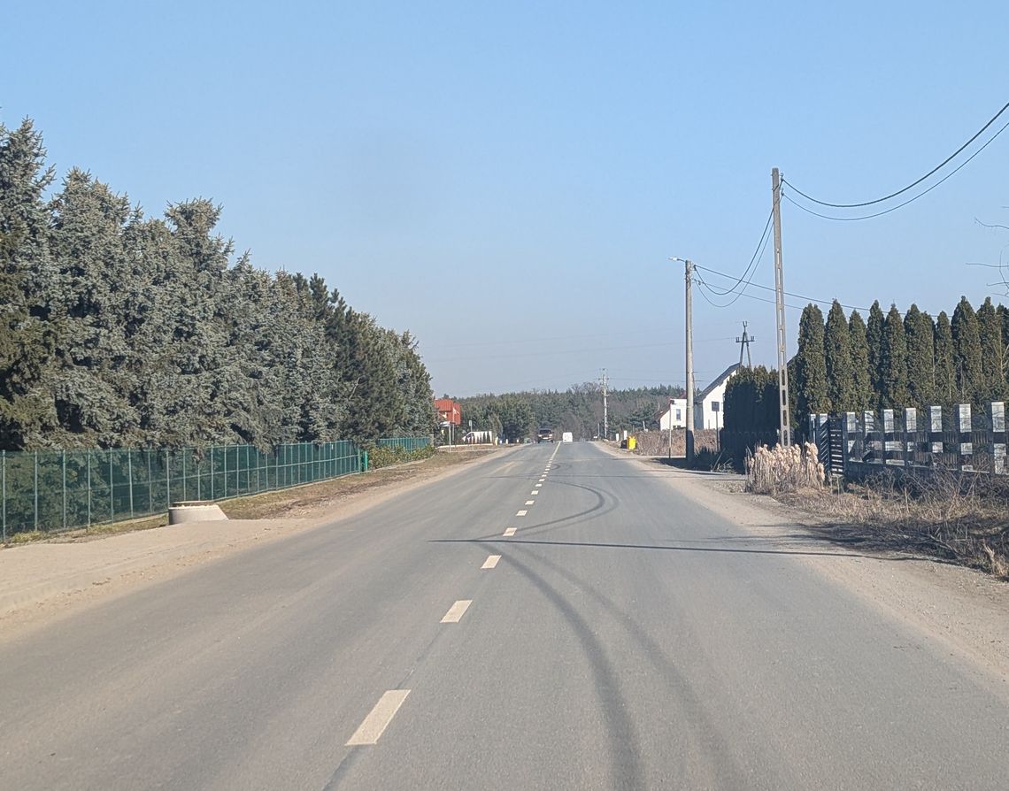 Będzie chodnik. Robić progi zwalniające?