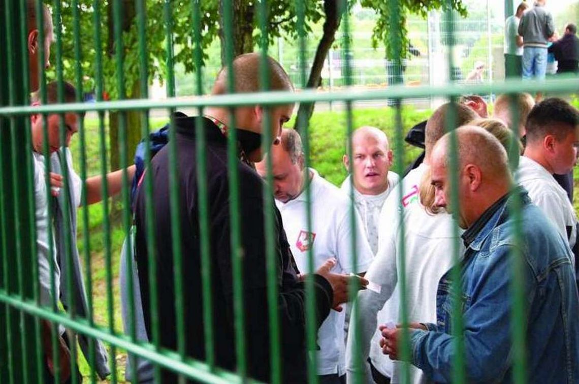 Bez dowodu nie wejdziesz Bez dowodu nie wejdziesz