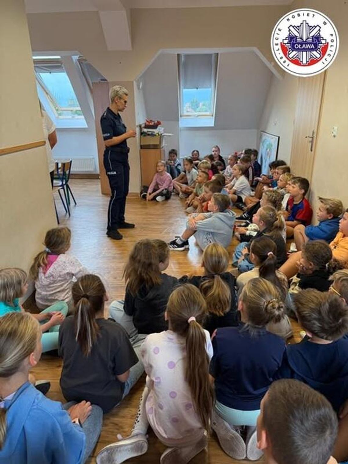 „Bezpieczna droga do szkoły”, czyli spotkanie z policyjnym profilaktykiem