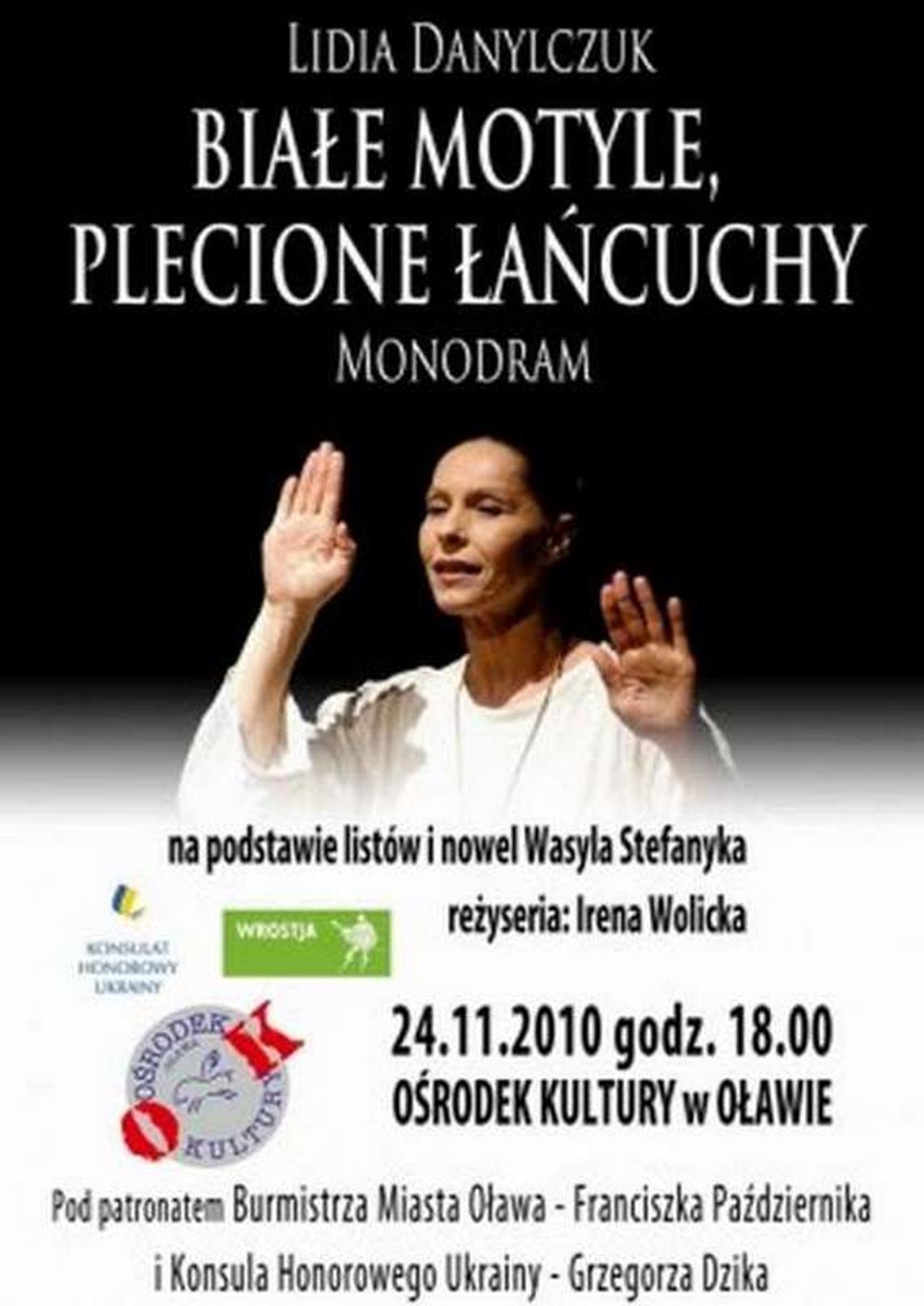 Białe motyle, plecione łańcuchy