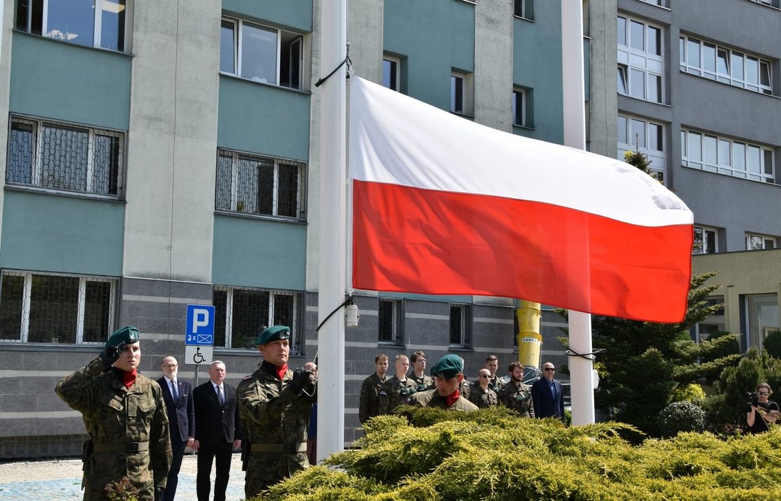 Biało-czerwona na maszt!