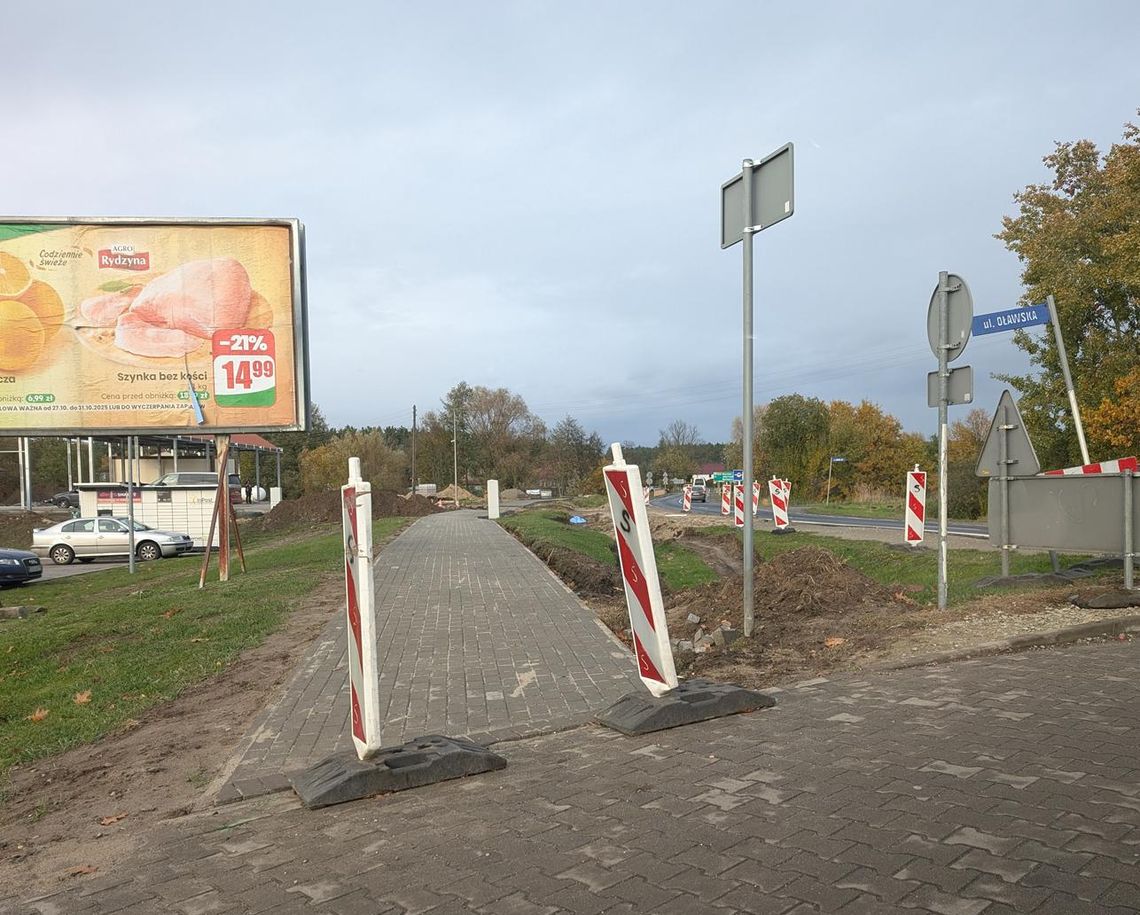 Chodnik już widać. Czekamy na remont nawierzchni