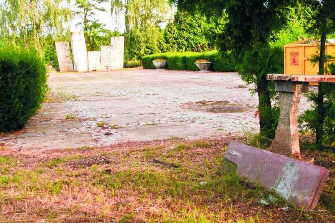 Cmentarz na cenzurowanym Cmentarz na cenzurowanym