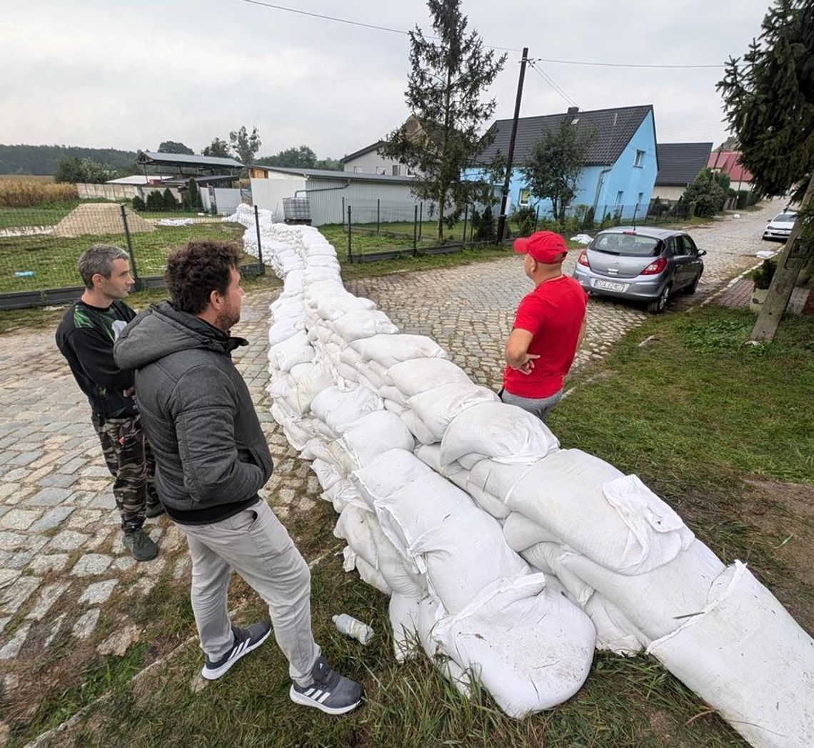 Czekają w napięciu. Wielka woda przyjdzie?