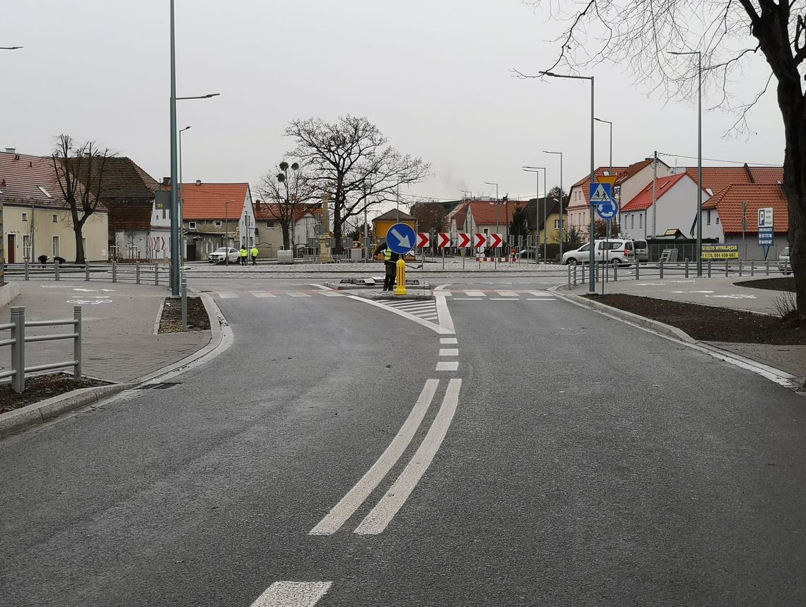 OŁAWA Czy przy nowym rondzie będą rośliny?