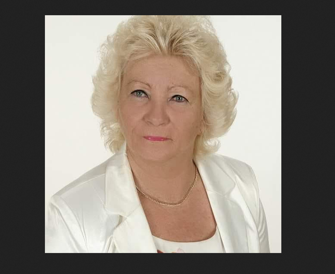 Dekret: - Chłostałam was po plecach równo. Ale miasto się rozwinęło... Dekret: - Chłostałam was po plecach równo. Ale miasto się rozwinęło...