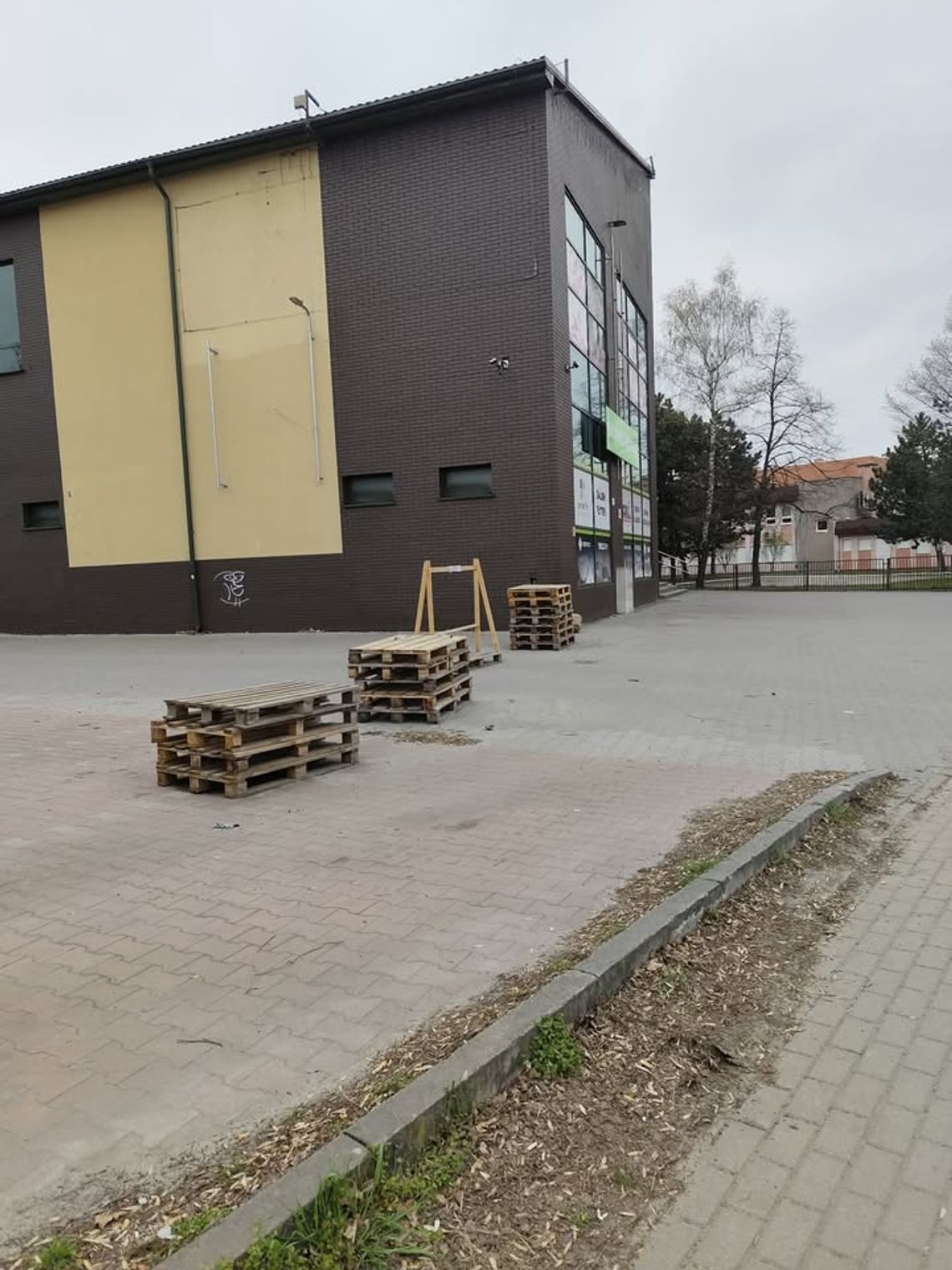 Dlaczego tu już nie ma parkingu?