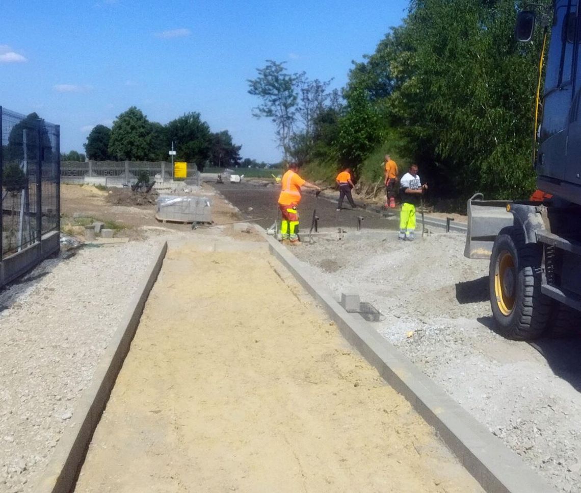 Dobiegają końca prace związane z budową odcinka ul. Sportowej Marcinkowice