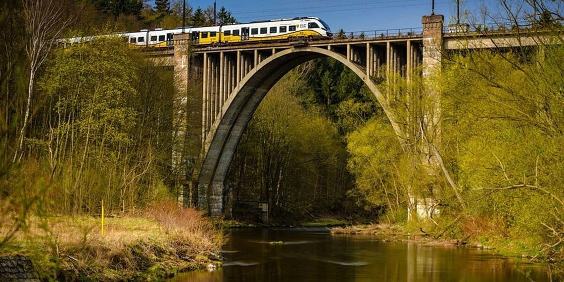 Koleje Dolnośląskie Oława