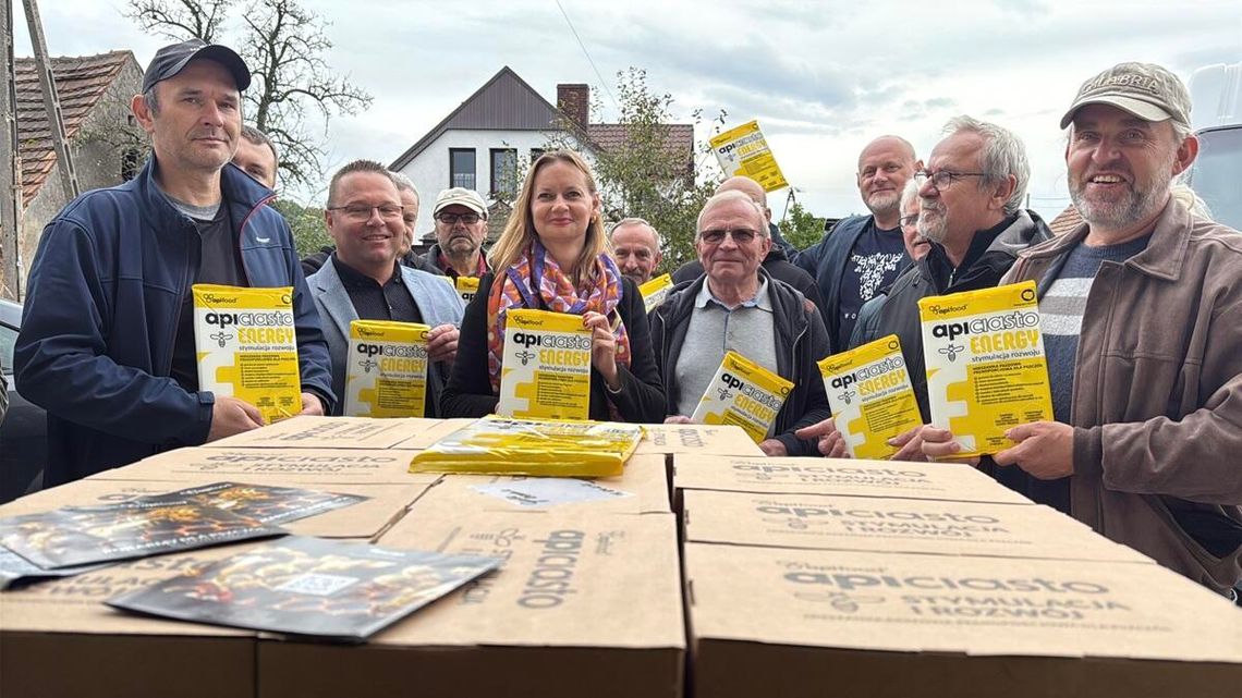 Dolny Śląsk dba o pszczoły - Samorząd przekazuje pokarm