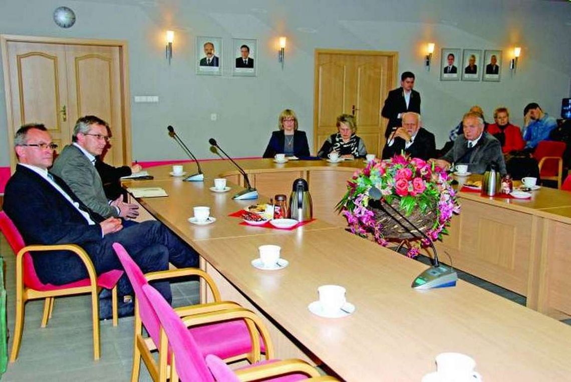 Domaniów ma szansę na kanalizację, trudniej z obwodnicą Oławy Domaniów ma szansę na kanalizację, trudniej z obwodnicą Oławy