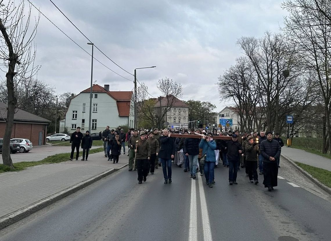 Droga Krzyżowa ulicami Oława