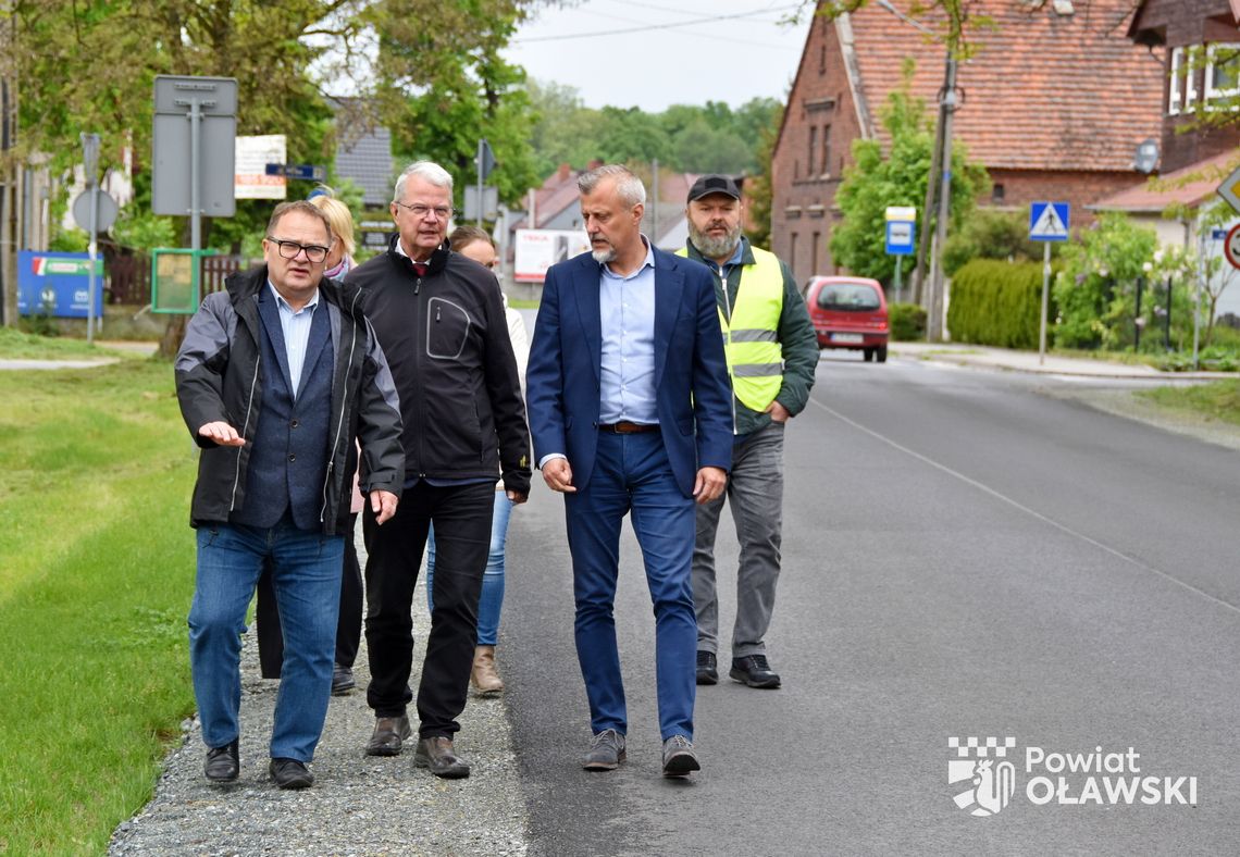 Droga z Jelcza-Laskowic do Piekar odebrana Droga z Jelcza-Laskowic do Piekar odebrana