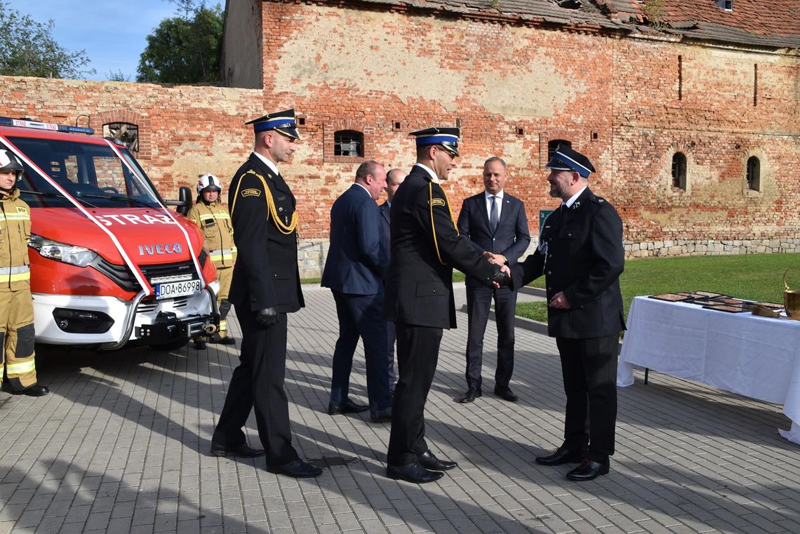 Dwa nowe wozy strażackie dla OSP z gminy Domaniów