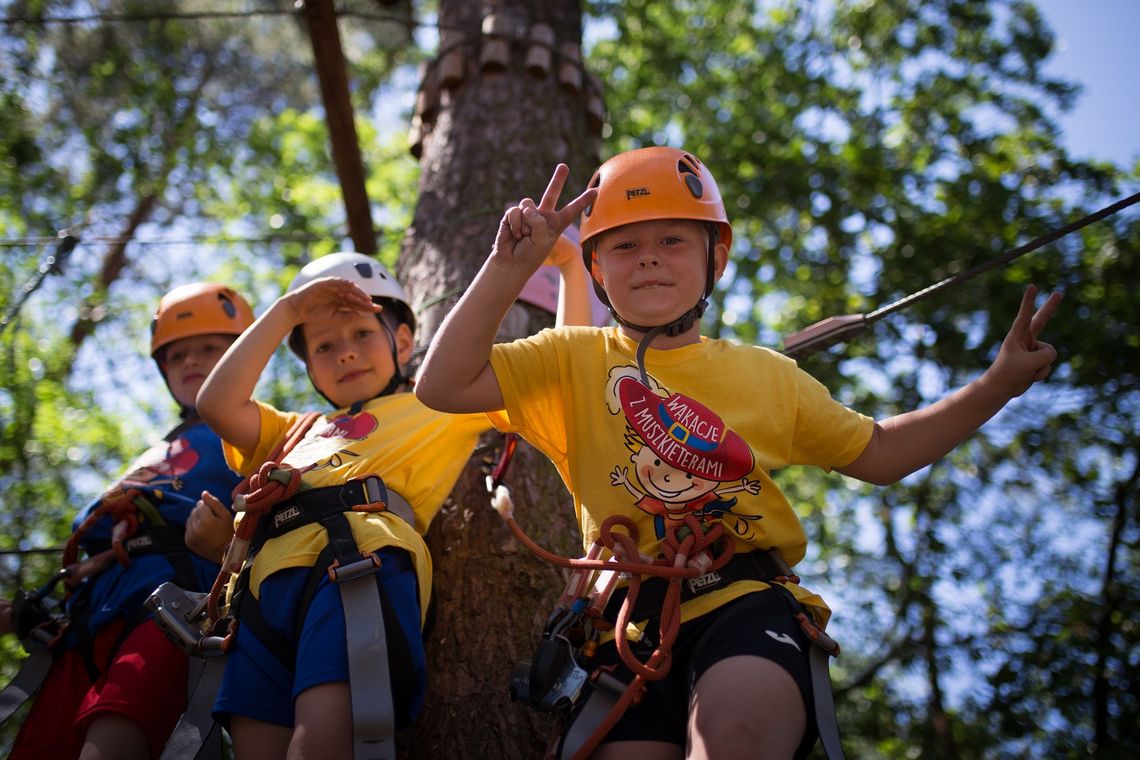 Dzieci z powiatu oławskiego pojadą na „Wakacje z Muszkieterami”