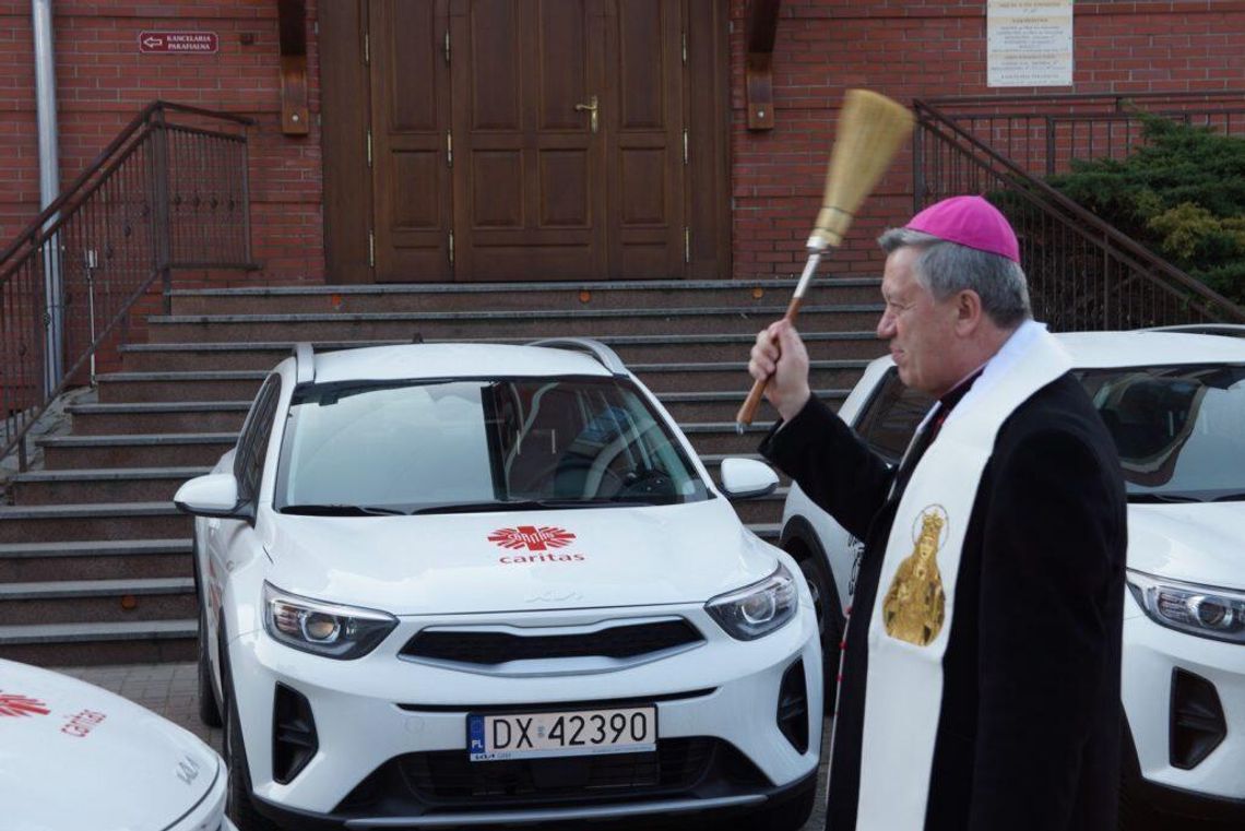 Dzięki tym autom pielęgniarki dojadą do chorych