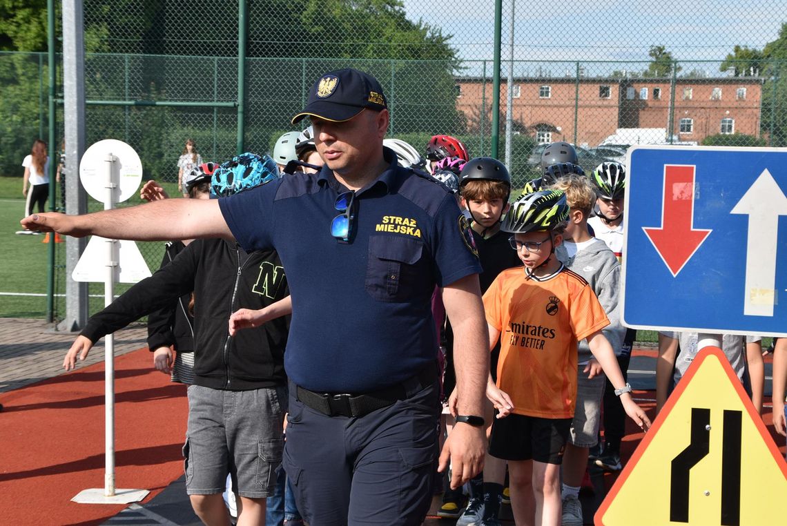 Dziś w Dwójce zdawali na kartę rowerową