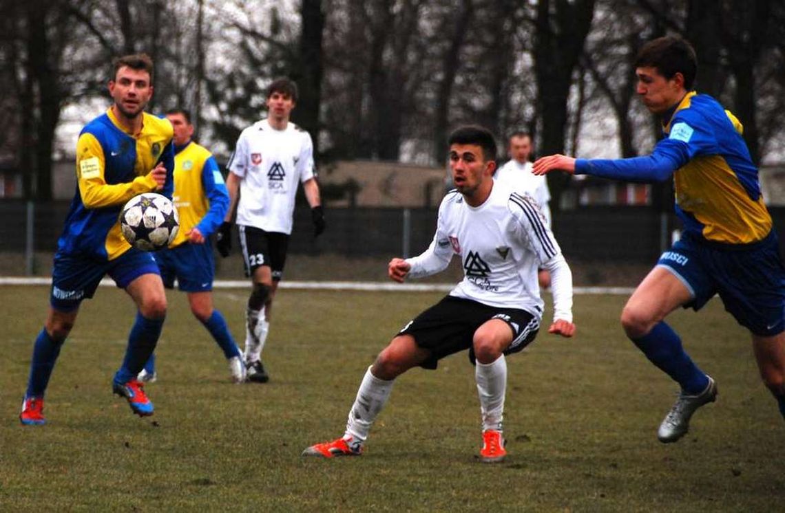 Elana znowu nieograna Elana znowu nieograna