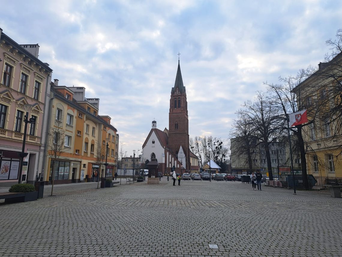 Firma z Warszawy będzie sprzątać oławski Rynek