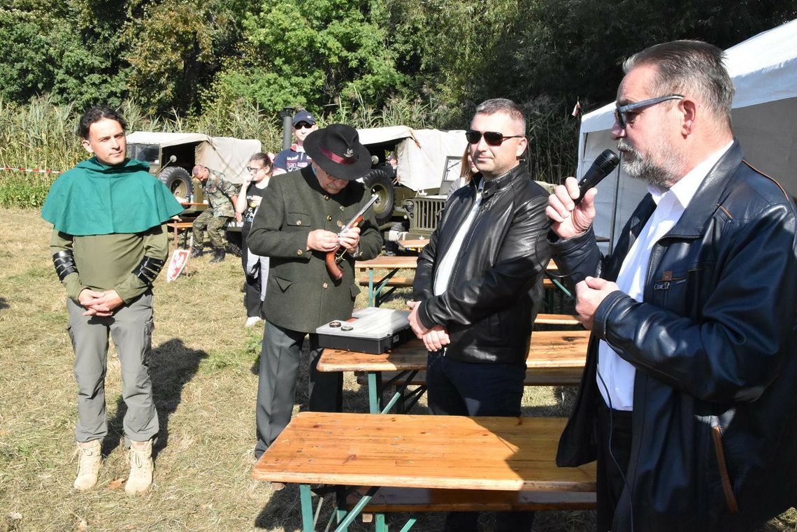 Fortel Szczęśniaka, czyli co z ruinami