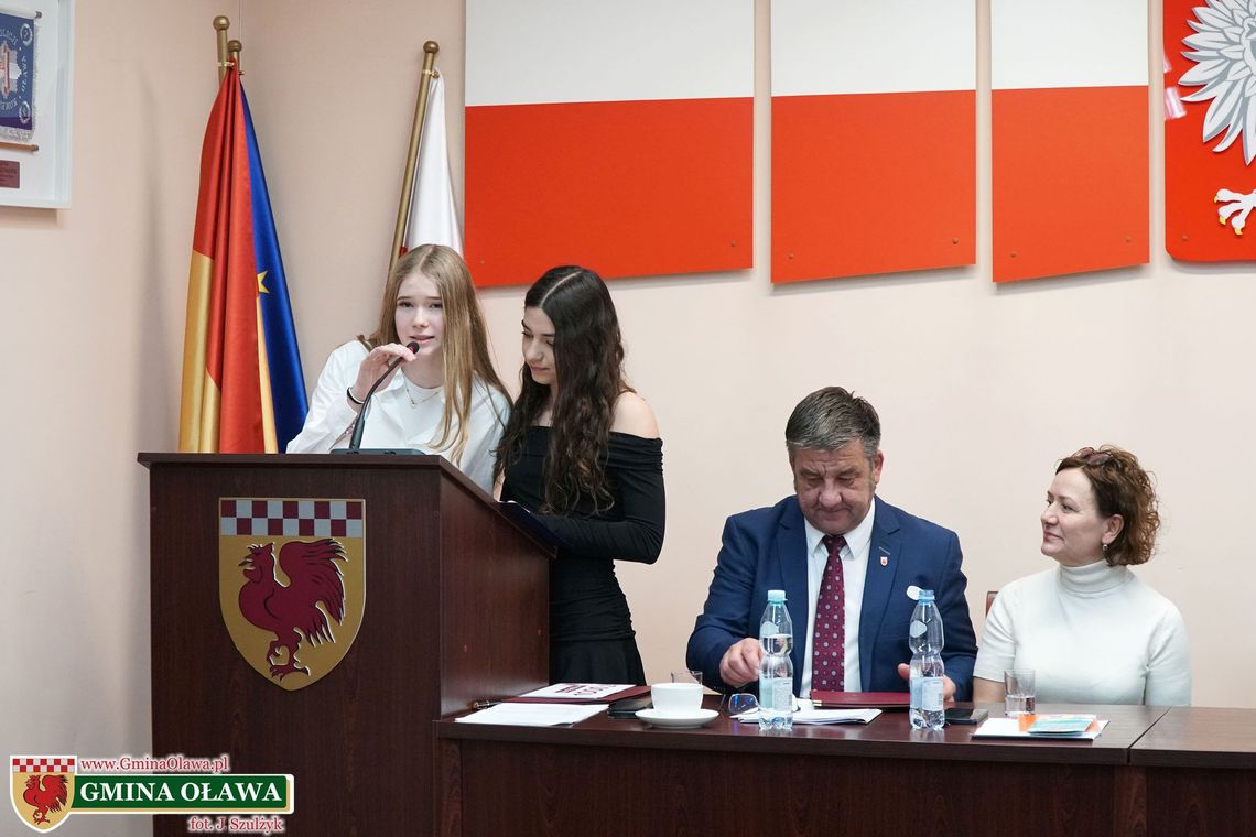 GMINA OŁAWA Wielkie brawa dla Leny i Mai!