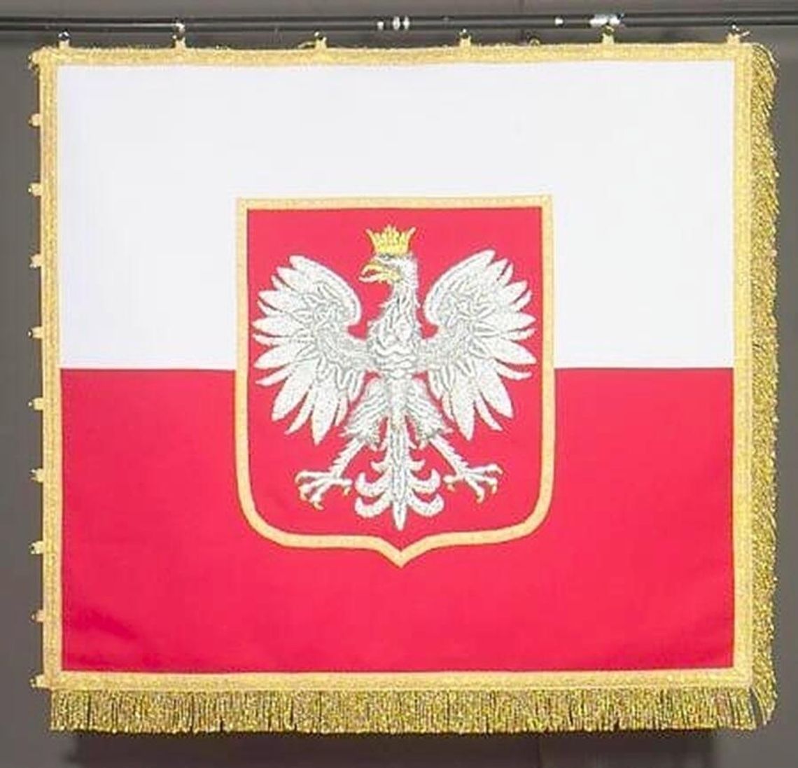 Godła: Symbolika narodowa i regionalna w ofercie Sztandar.pl.