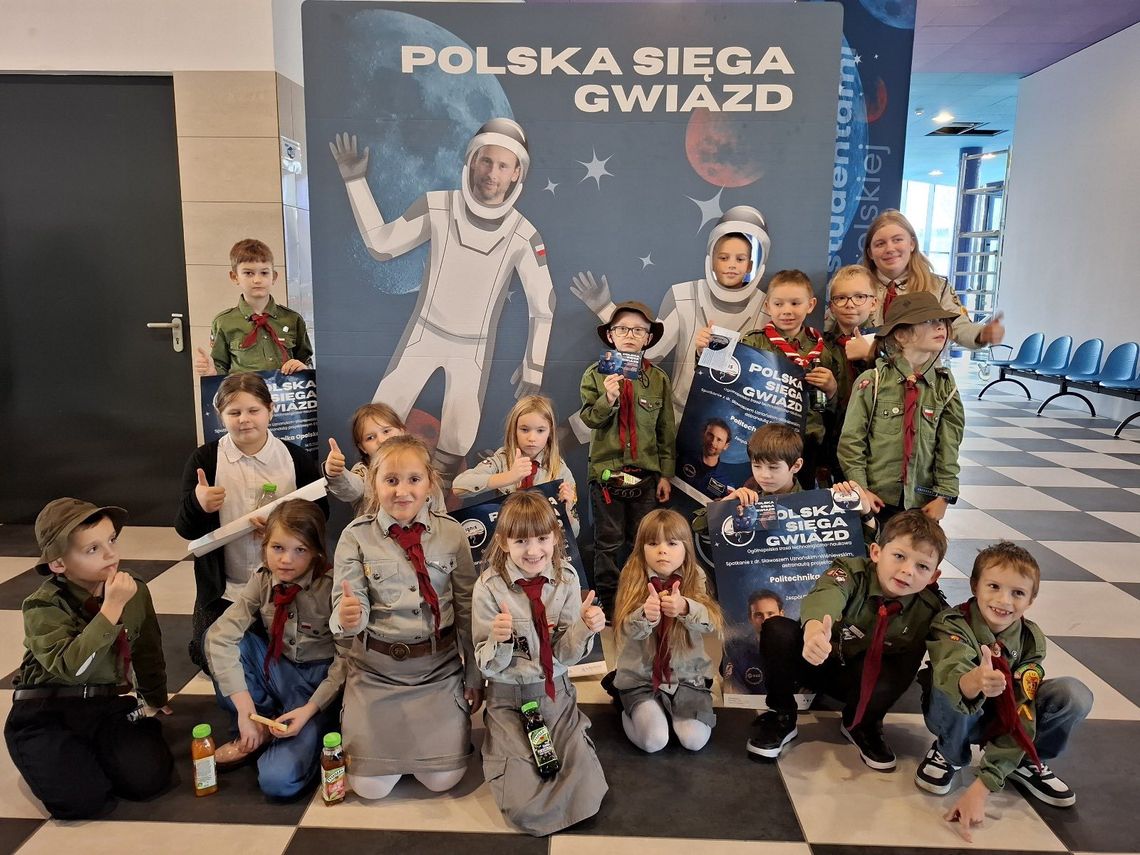 Zuchy i harcerze sięgają gwiazd na spotkaniu z astronautą