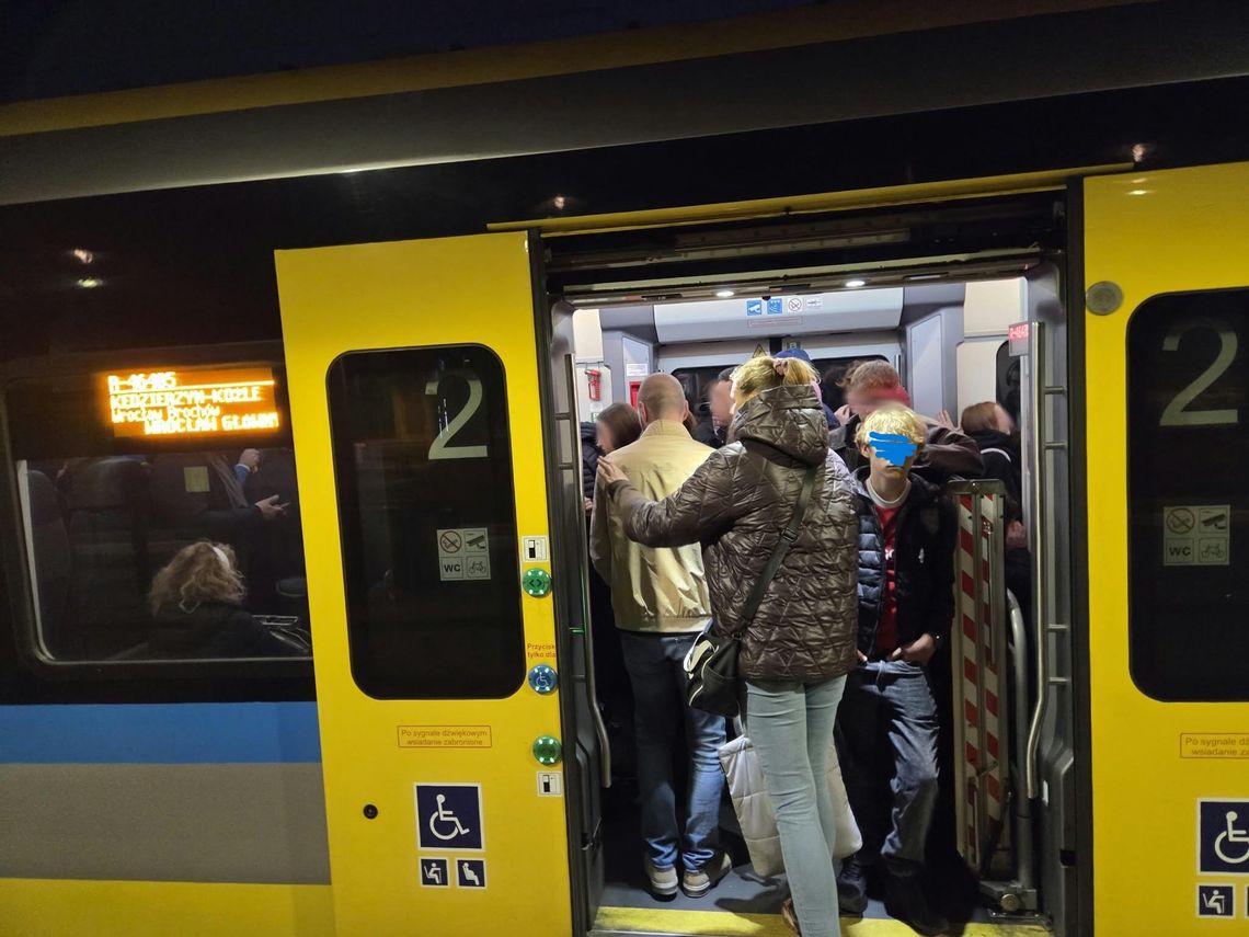 I znów tłok w pociągach Polregio na trasie Oława-Wrocław I znów tłok w pociągach Polregio na trasie Oława-Wrocław
