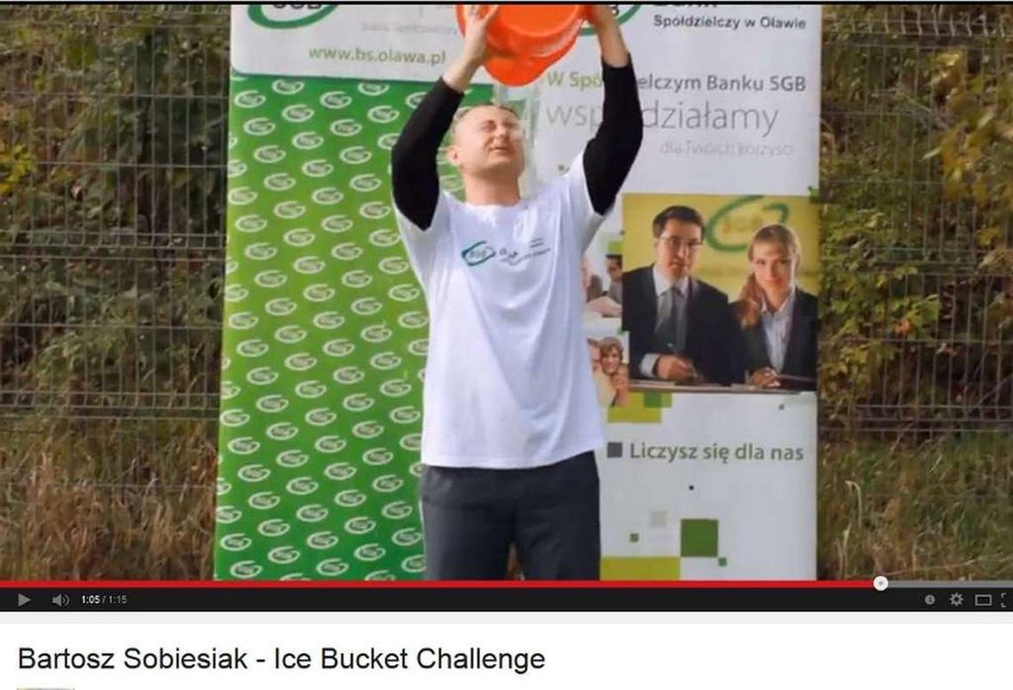 Ice Bucket Challenge. Prezes Banku Spółdzielczego podjął wyzwanie Ice Bucket Challenge. Prezes Banku Spółdzielczego podjął wyzwanie