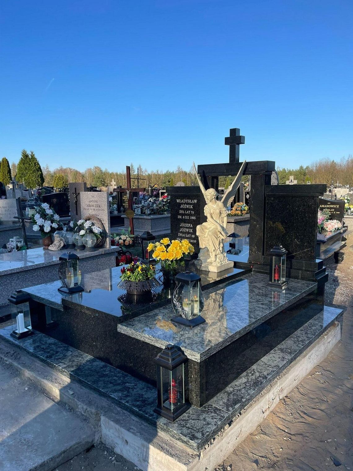 Ile kosztuje miejsce na cmentarzu w Warszawie w 2026 roku Ile kosztuje miejsce na cmentarzu w Warszawie w 2026 roku