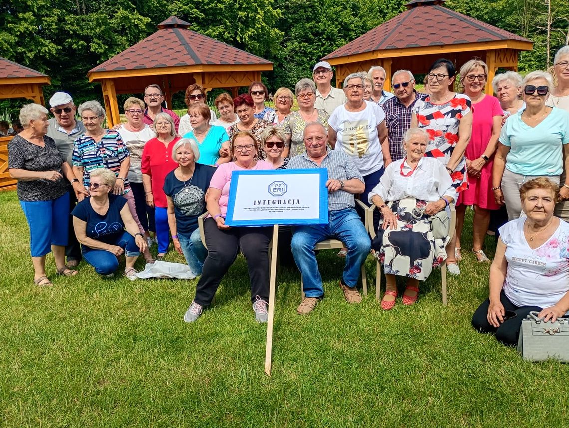 Integracja seniorów nad stawem