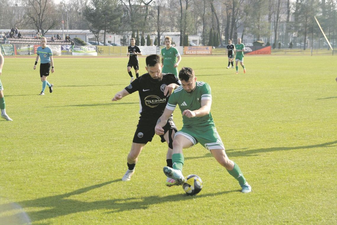 IV liga. Pokazali charakter, ale dopiero po przerwie IV liga. Pokazali charakter, ale dopiero po przerwie