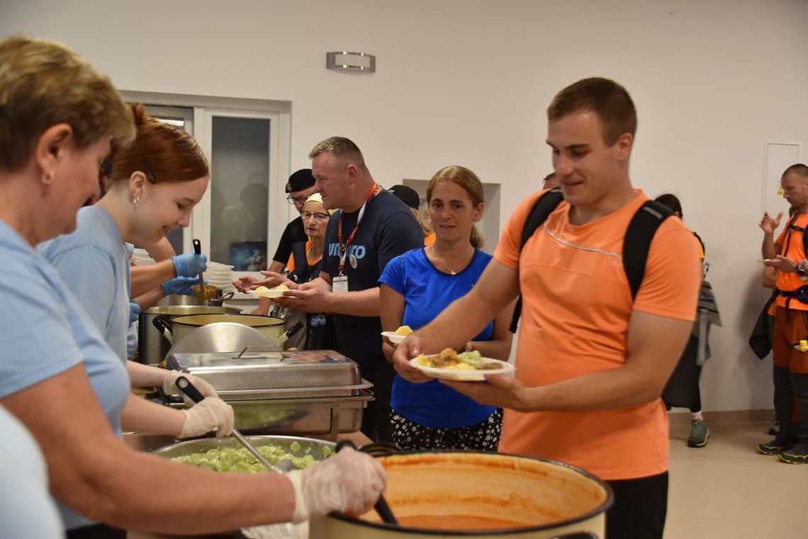 Rada Sołecka z Zabardowic przygotował ponad 500 obiadów dla pielgrzymów