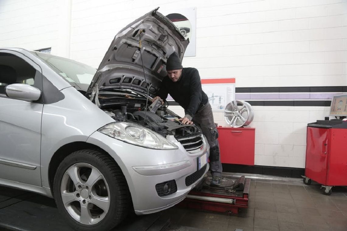 Jak można samemu naprawić usterki przy silniku spalinowym?